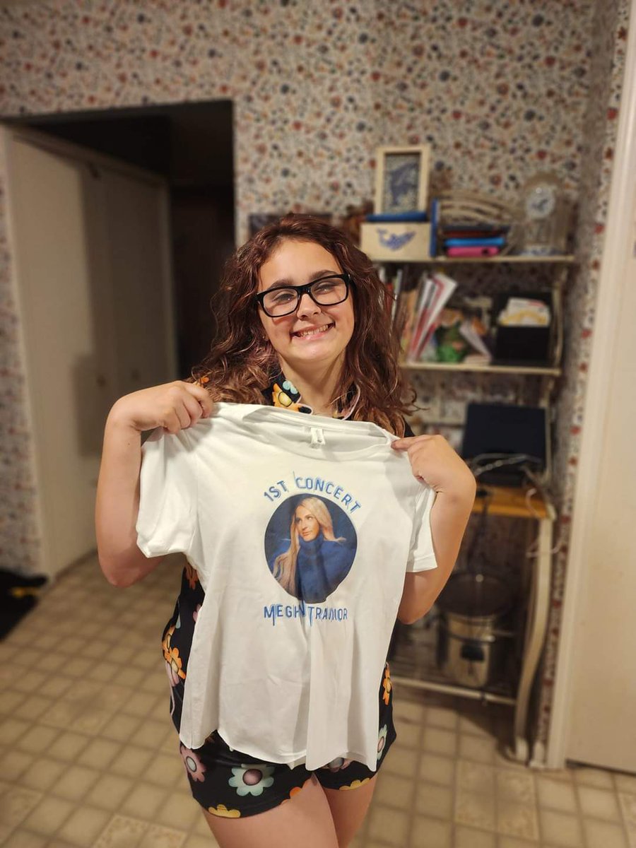 sngglbgbl's tweet photo. @Meghan_Trainor see you 9/30 for her very 1st concert! https://t.co/vMnpx6dF8r