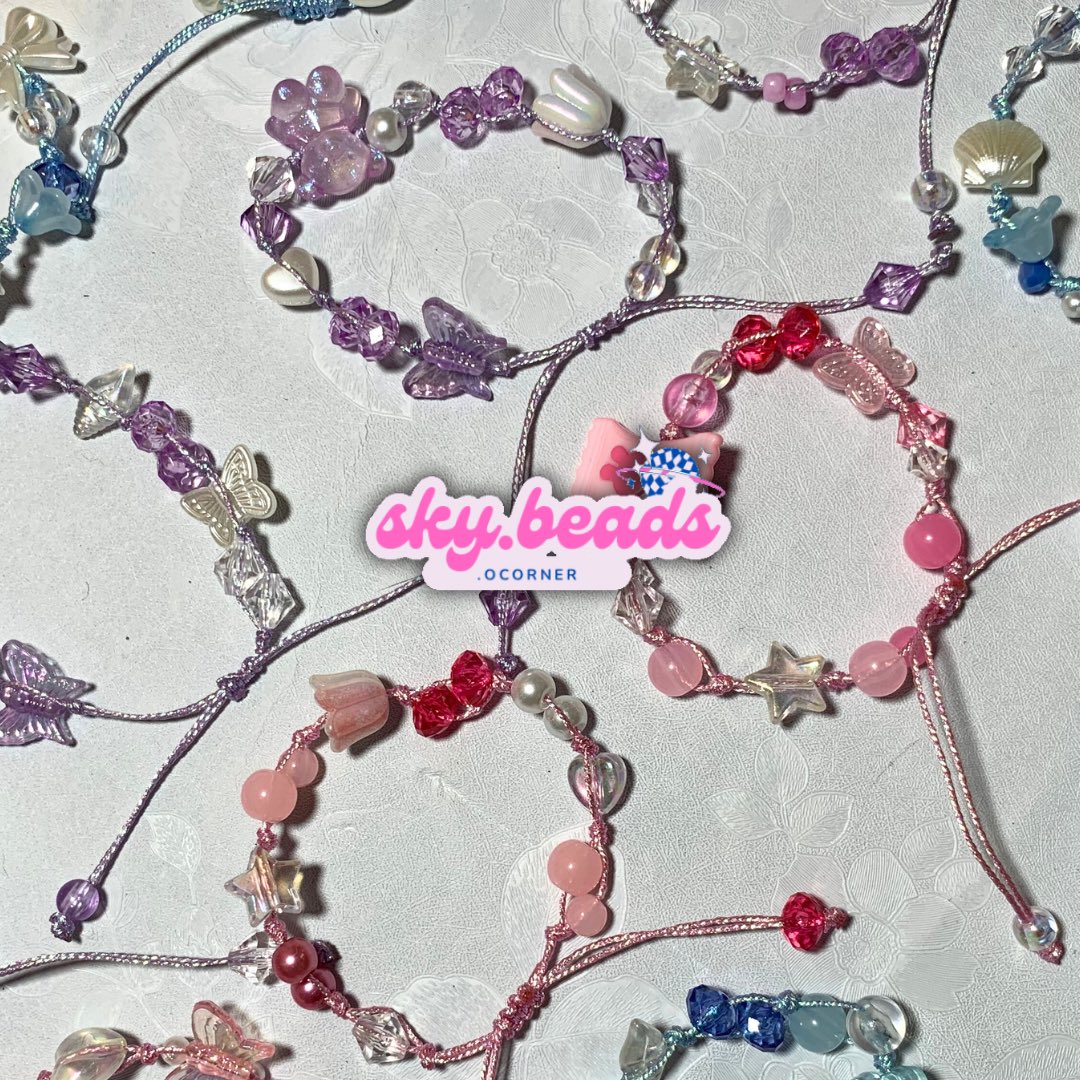 kagam1ii's tweet photo. HI GUYSS 😻 
aku jual gelang manikk” dan acessories lainnya , dan untuk karya karya ku inii 100% handmade + ide ku sendirii 😋 
YUUKK DIBELII😻😻 
anw aku jugaa ada stand offline yaa 🤏🏻 
untuk lebih lengkapnya kalian bisa cek ig aku @skybeads.ocorner 😻.  
#SmallBusiness https://t.co/CZdTNEcyYK