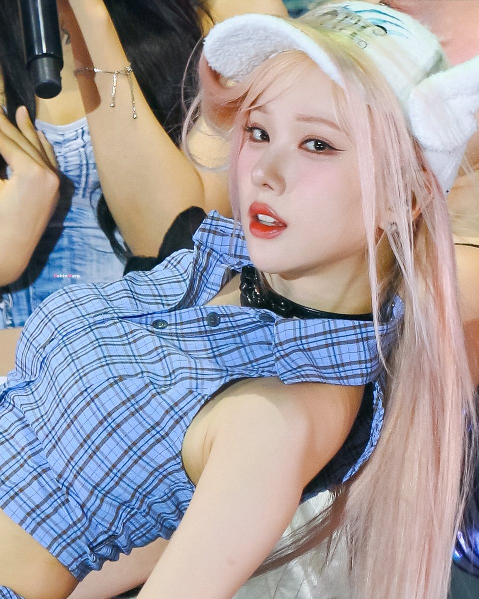 Galaxy_Maru's tweet photo. 240922 비비지(VIVIZ) 은하(EUNHA) 2024 PEPSI FESTA by DahinMaru

#VIVIZ #비비지
#EUNHA #은하 https://t.co/kEZGmDyAgA
