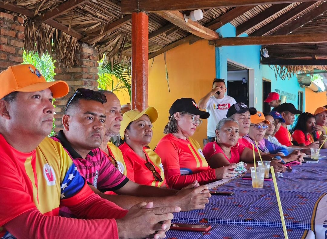 Econ. Andrea Velasquez tweet media