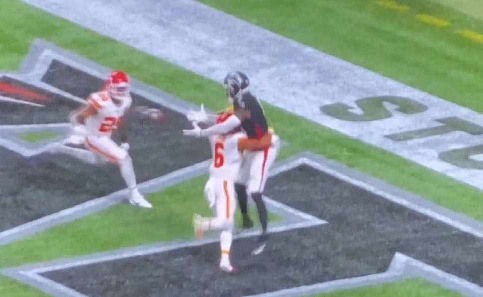 CincyHub's tweet image. Guess what was called DPI and what wasn’t