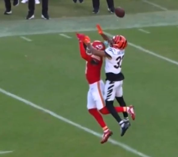 CincyHub's tweet image. Guess what was called DPI and what wasn’t