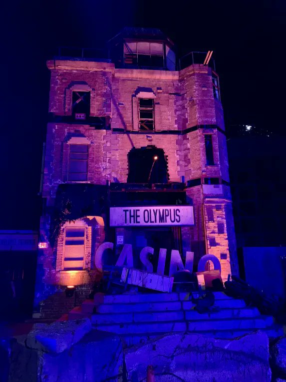 PippinATWORLD's tweet photo. @Horror_Buzz @SFMagicMountain Alas, many of the large outdoor set pieces that date back to the Batman Action Theater were cannibalized (pun intended) from Aftermath 2 to create The Olympus Casino for the Army of the Dead maze. https://t.co/WkbjJZ7EFe