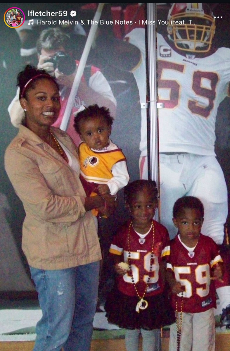 MLFootball's tweet photo. Heartbreaking: #NFL legend London Fletcher's wife died of breast cancer.

💔💔💔

London was married to Charne for 18 years and the couple had 3 children.

“My soul hurts and we’re devastated and 💔 as a family, however, we’re comforted by the fact that she’s no longer suffering” https://t.co/Dn7mHjG1yS