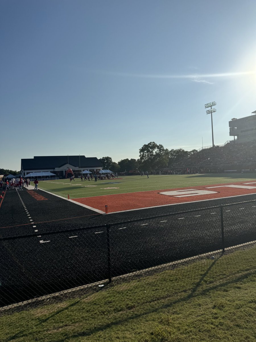 Like to thank <a href="/GoCamelsFB/">Campbell Football</a> for having <a href="/HaynesRyder16/">Ryder Haynes</a> and Hervon Rouse on a game day visit