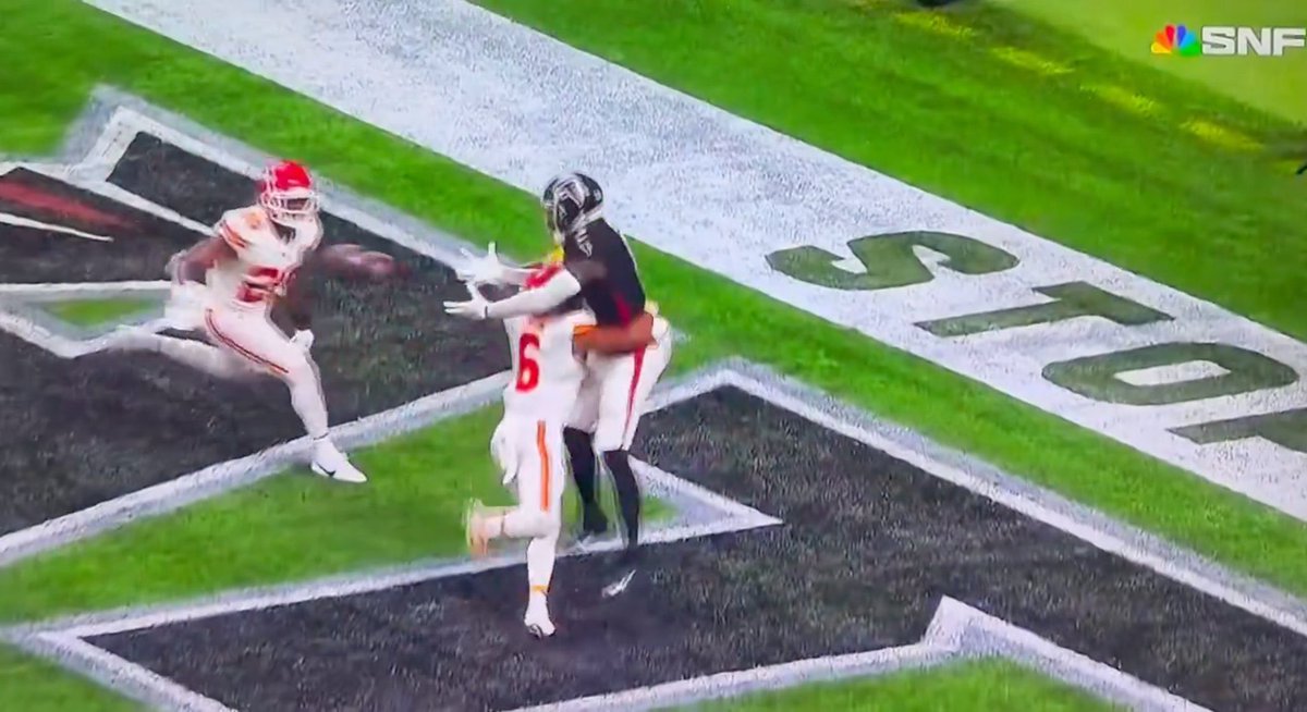 “I didn’t see any contact”