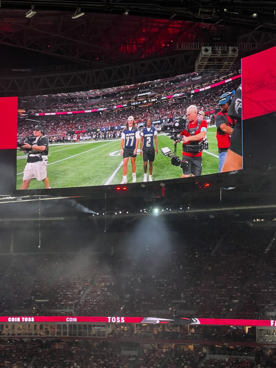 Honored to be an Honorary Captain at tonight's Atlanta Falcons Game. 
<a href="/ApalacheeFB/">Apalachee Football</a> <a href="/onlineathens/">Athens Banner-Herald</a> #forevercheenation
#apalacheestrong
#weareone
#Thisis4uCoachA
