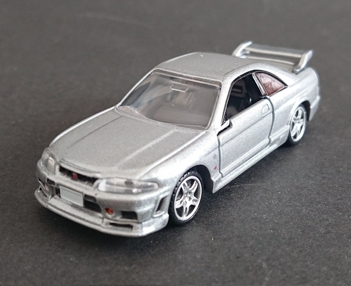 korser660's tweet photo. トミカプレミアム
トミカトランスポーター

日産 スカイライン
GT-R BNR33

#トミカトランスポーター
#トミカプレミアム
#日産
#スカイライン
#GTR
#BNR33
#R33
#ミニカー https://t.co/qpBmv8t3PY