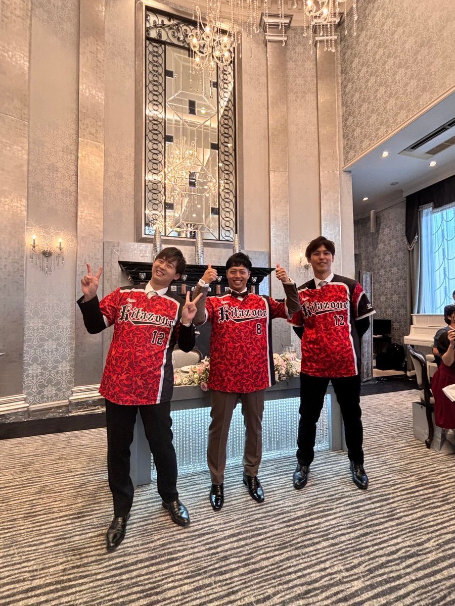ats3160's tweet photo. 中座は兄弟3人で！
外野3翼を同じチームで守ってます。
監督は父親！ https://t.co/mPpnAC1BFQ