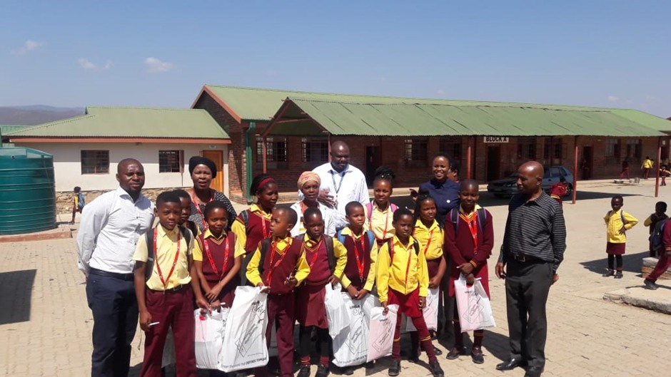 The Department of Information Science at UNISA helps 17 primary schools in Limpopo Province to preserve indigenous knowledge through a storytelling project

Follow the link for more:facebook.com/photo?fbid=987…