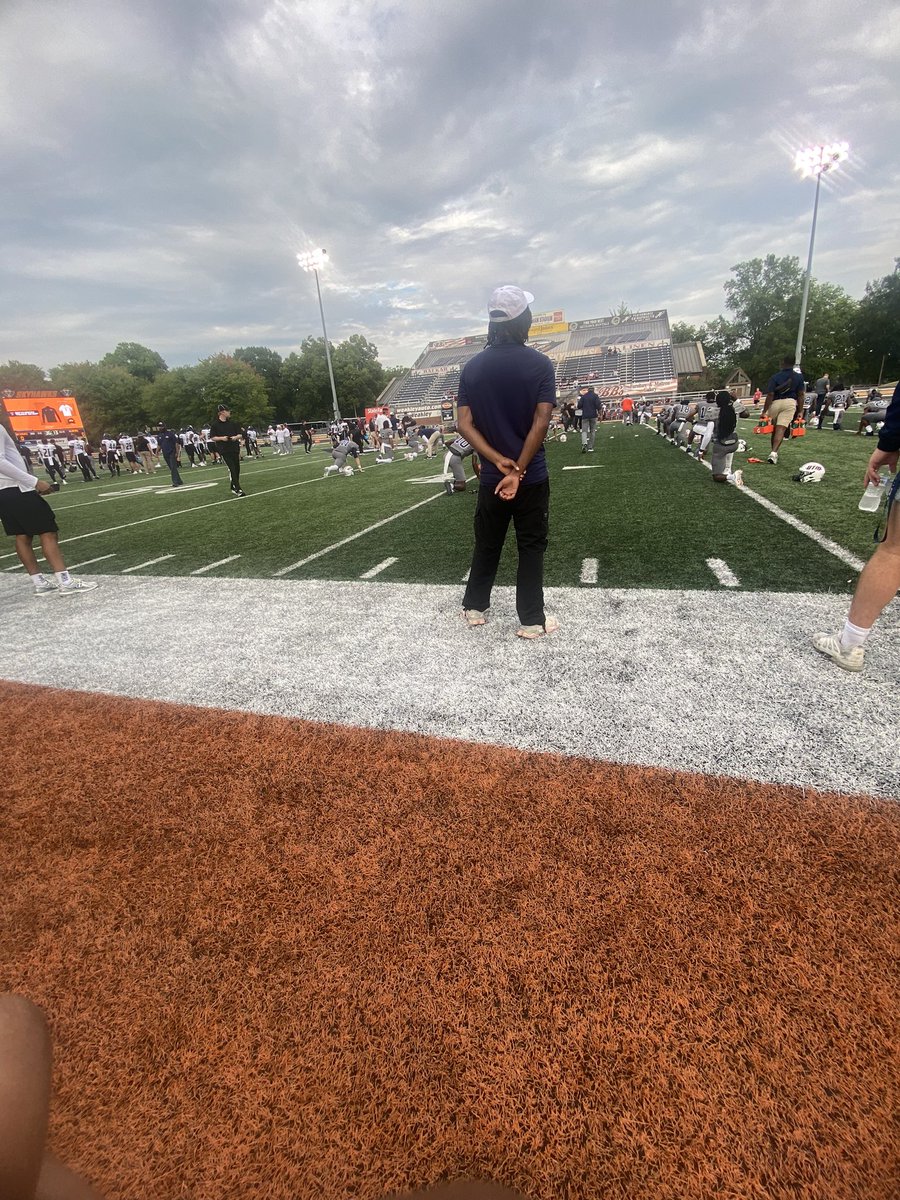 Thank you <a href="/UTM_FOOTBALL/">UT Martin Football</a> for inviting me to the game. I had a great time being with the coaches and players. Go Skyhawks!!