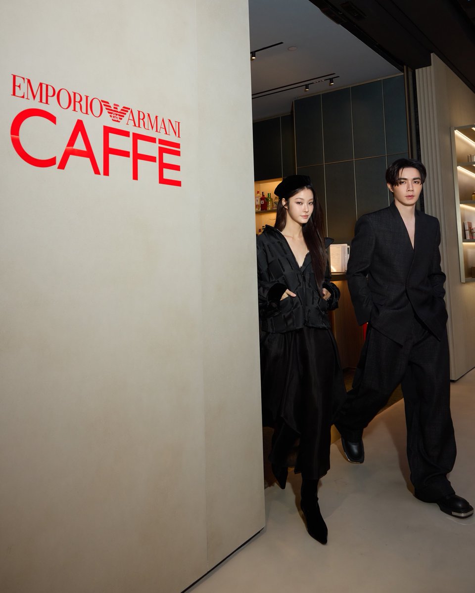 Bunterngonline's tweet photo. อีก Set เรียบแต่หรู! พาซูมดีเทลสตรีทลุค “ซี-พฤกษ์ พานิช” และ “น้ำตาล-ทิพนารี วีรวัฒโนดม” สวยหล่อ              โททัลลุคสไตล์ Empori Armani ที่โดดเด่นทั้งความเรียบแต่หรู น้อยแต่มากไปด้วยดีเทล ผสานกลิ่นอายความร่วมสมัย พร้อมพาเช็คอินอาณาจักร Armani ไม่ว่าจะเป็น Emporio Armani Caffè และ Armani Libri ซึ่งตั้งอยู่ในโรงแรมอาร์มานี มิลาน ประเทศอิตาลี ส่งท้ายทริป Milan Fashion Week - Emporio Armani คอลเลกชันสุภาพสตรี ประจำฤดูกาล Spring Summer 2025 
@EmporioArmani 
@Armani
@zee_pruk
@namtantipnaree
#EmporioArmani 
#EmporioArmaniTH
#ซีพฤกษ์ #ZeePruk 
#น้ำตาลทิพนารี #namtantipnaree

#บันเทิงไทยออนไลน์
#bunterngthaionline