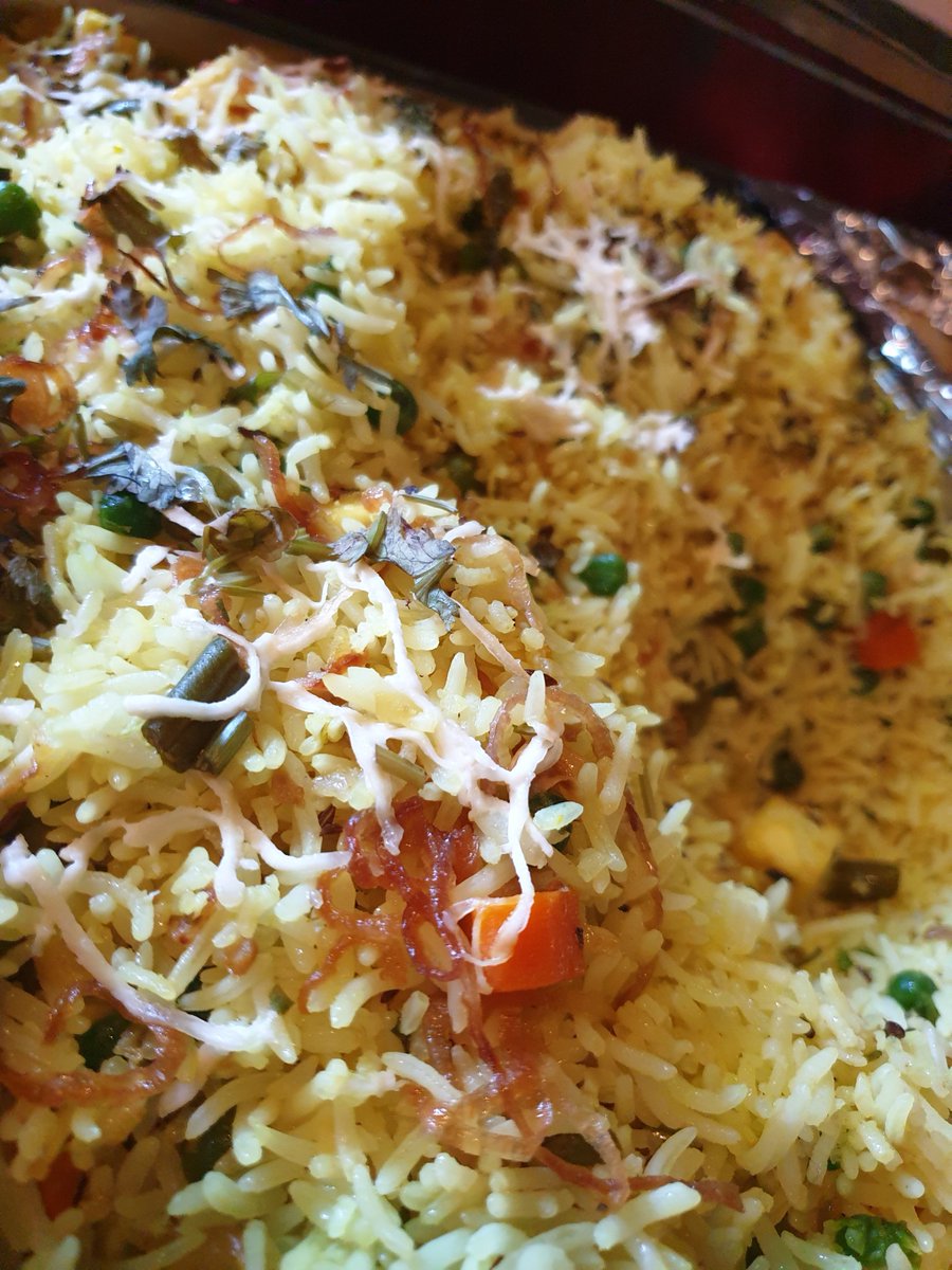 IndianDhabaUga's tweet image. Looking to treat your body with some authentic flavors? The Great Indian Dhaba has you covered! Stop by for delicious Indian food that'll leave you satisfied.

📍 Plot 3, Wampewo Avenue, Kololo
📞 Reserve your spot: +256 751 903647

#IndianFood #AuthenticCuisine #GreatIndianDhaba