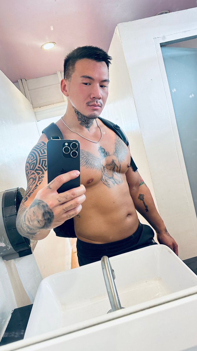 到底要不要有腹肌呢？
不要好了
（說的好像很容易有這樣🥲