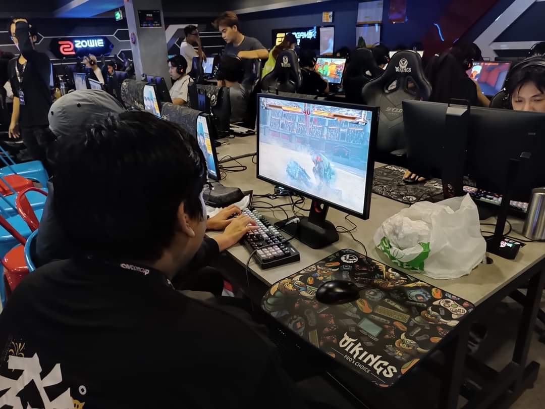 SaigonOverdrive's tweet photo. Đồng thời cũng xin cảm ơn anh @hismit3rd và @SaigonFGC đã tổ chức 1 giải đấu không thể hoành tráng và các nhà đầu tư đã tham gia! https://t.co/tLxW8pIvsk
