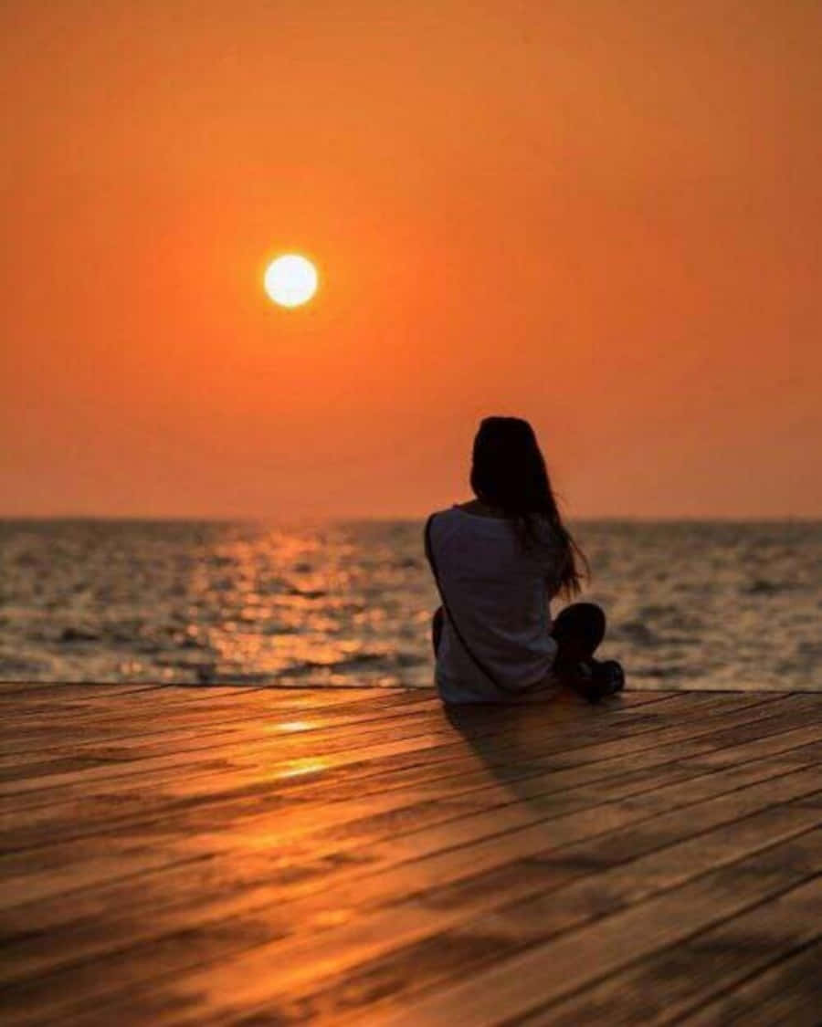 VividhaBindu's tweet photo. Away as wind #entangles them from miseries of the soil

To chance it all lays&amp;plays, to engage me-
I turn my attention,agitated, towards the sea

As I watch them flutter wastefully those moments hold me still
Let it be there forever or not
Love mustn't visit me at will
©
#vss365 https://t.co/Ov5eKNZccX