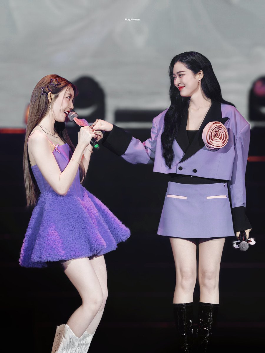 nppyi's tweet photo. 📍L O V E  🖤🩷💜 https://t.co/r1aWoJvJuy