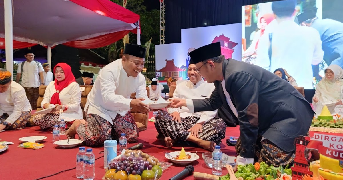 Dandim 0722/Kudus Hadiri Kenduren Masal Dalam Meperingati Hari Jadi Kota Kudus Ke 475 dlvr.it/TDYmNT