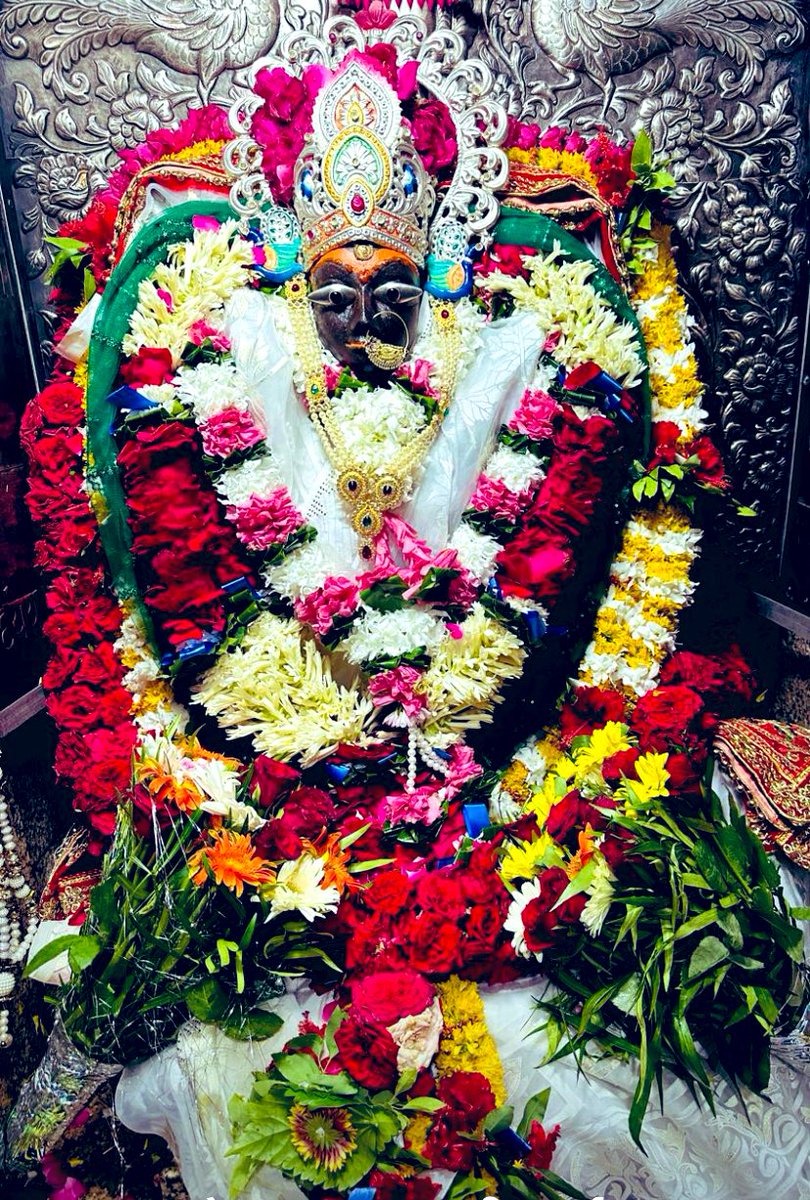 maa_maihar's tweet photo. 🙏🙏 सोमवार प्रातःक़ालीन दर्शन 🙏🙏
          माँ शारदा देवी मंदिर मैहर मप्र https://t.co/UzKE0KLG7w