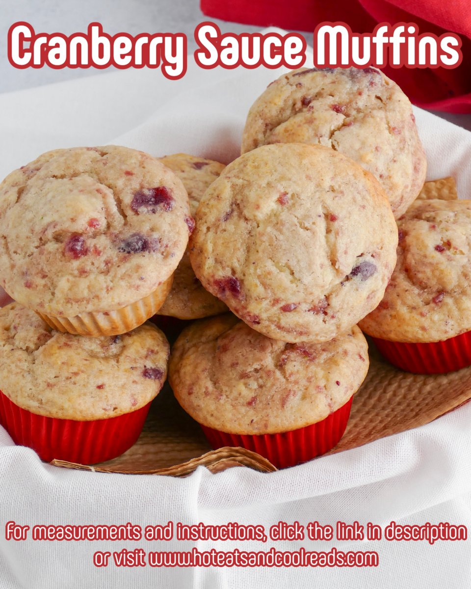 Cranberry Sauce Muffins ❤️🤍❤️ View and print recipe: bit.ly/4eaMt2p Pin it for later: pinterest.com/pin/2503016917… Cranberry Sauce Muffins with lime zest are the best for using leftover cranberry sauce after Thanksgiving! Great for breakfast anytime!