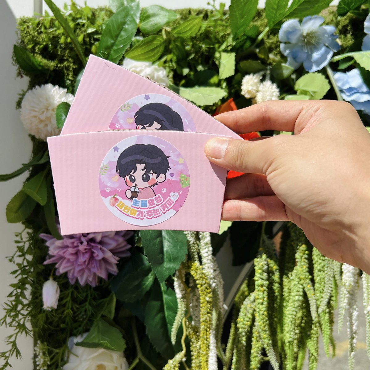 myang0071's tweet photo. 𝟐𝟒𝟎𝟗𝟐𝟑 𝐂𝐎𝐅𝐅𝐄𝐄 𝐓𝐑𝐔𝐂𝐊 𝐒𝐔𝐏𝐏𝐎𝐑𝐓💘

˗ˏˋ 𝐌𝐂하는 청순 고양이 실존 ˎˊ˗

끝사랑 새싹𝐌𝐂 재현이를 응원하기 위해 커피차 서포트를 진행했습니다ᡣ𐭩 
모든 스텝분들과 동료 MC분들 그리고 우리 재현이 모두 화이팅 ٩₍⑅ᐢ. ̬.ᐢ₎۶♡♥

#안재현 https://t.co/alhamZENlh