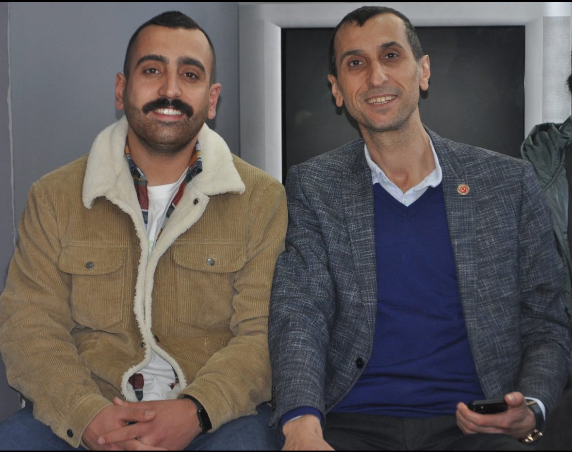 CHP İstanbul İl Gençlik Kolu Başkanı seçilen kardeşim, yoldaşım Erdem KARA yı tebrik ediyorum. <a href="/chpgenclikgm/">CHP Gençlik Kolları</a> <a href="/chpgencistanbul/">CHP İstanbul Gençlik Kolları</a> <a href="/CHPKartalilce/">CHP Kartal İlçe Başkanlığı</a> #gençlik #chpgenc #seçim #CHP #YürüyelimArkadaşlar
