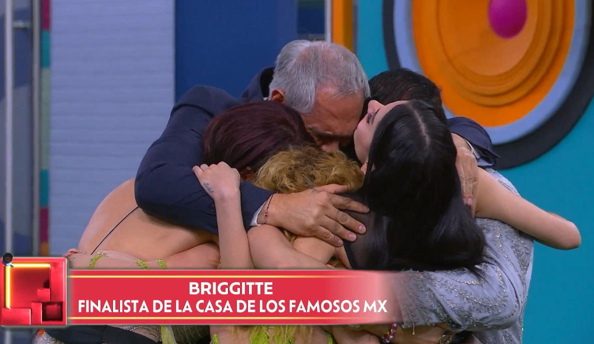 LA CASA DE MAR SEÑORES 🌊♥️
MAR A LA FINAL ✨
#LaCasaDeLosFamososMx #LCDFMX2