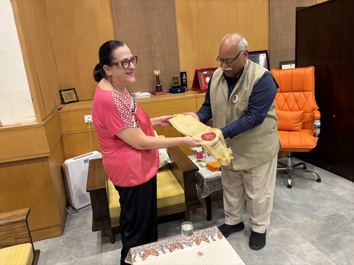 Greece in India tweet media