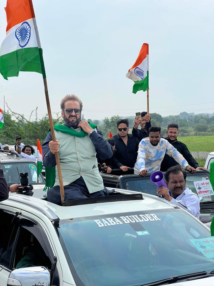 ShakibAhmadMIM's tweet photo. AIMIM पूर्व सांसद इम्तियाज जलील @imtiaz_jaleel साहब काफिला लेकर मुम्बई के लिए रवाना...!! 

गुस्ताख रसूल के खिलाफ़ विशाल धरना प्रदर्शन।

#ChaloMumbai https://t.co/ktGGvsrnB8