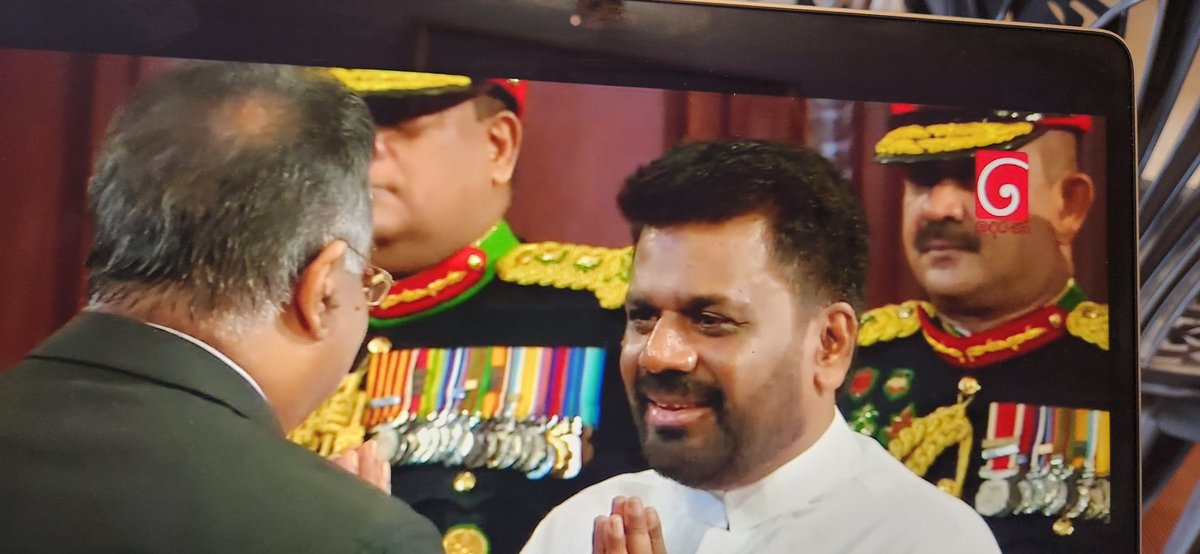 Jamz5251's tweet photo. Anura Kumara Dissanayake takes oaths as the 9th Executive President of Sri Lanka! https://t.co/Kks2Jy2Ws6