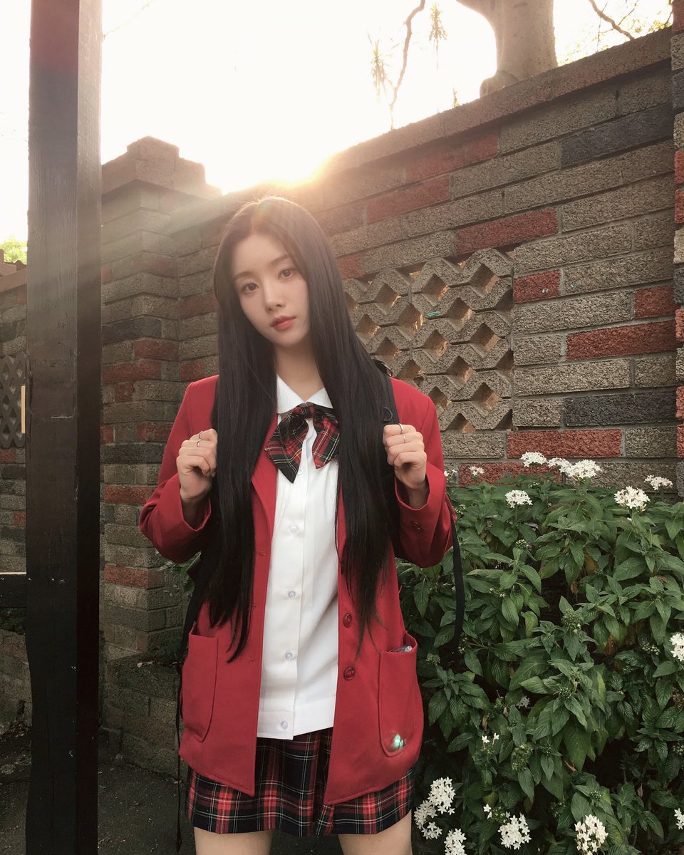 E927_'s tweet photo. ㅁㅊ 교복은비 올려줫어..🥹 https://t.co/2X5aWo3A0q