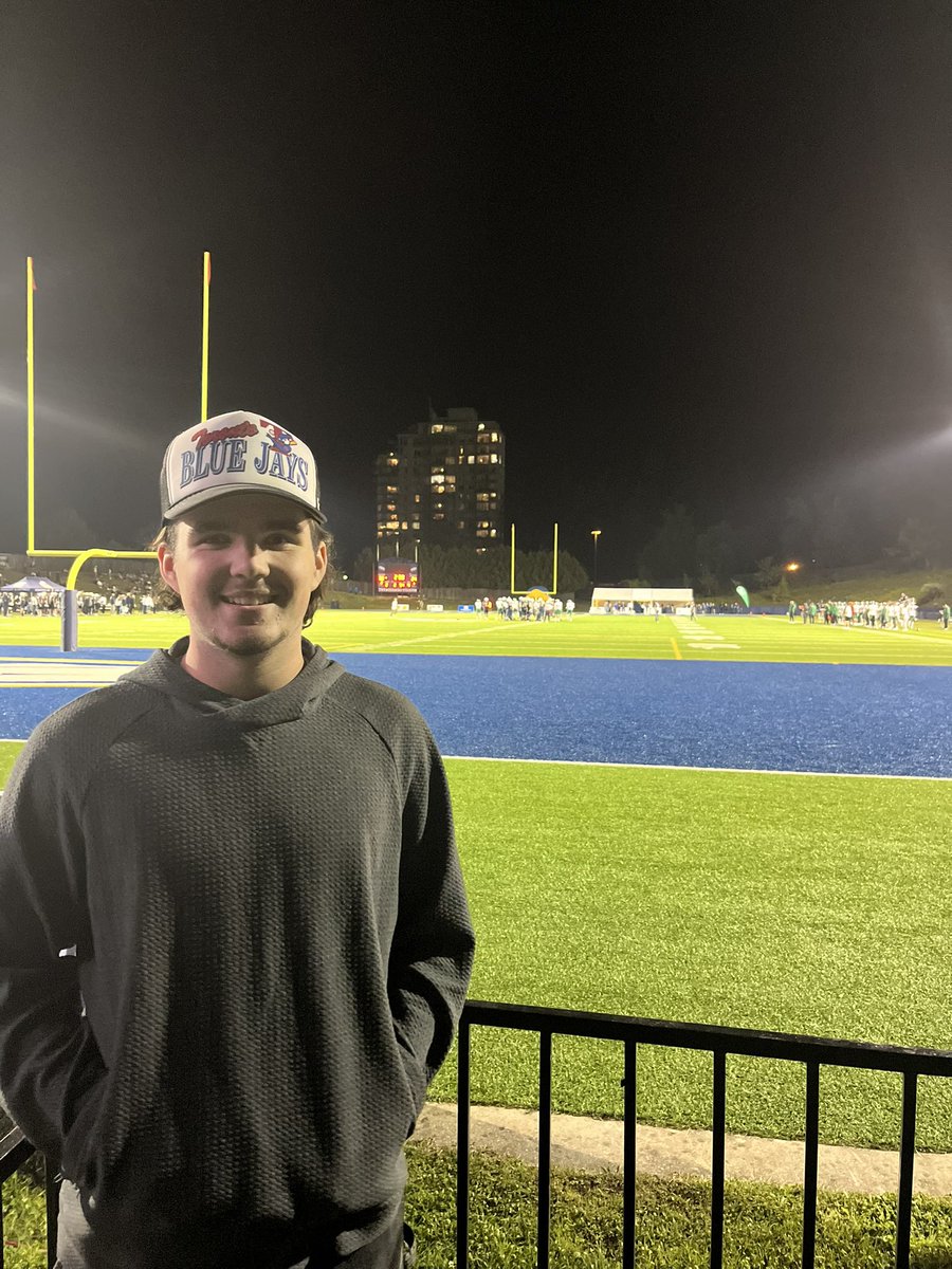EmersonLiepert's tweet photo. Thanks @ubcfbl @ShoWill33 @CoachNill for the amazing game day visit! The atmosphere was electric! https://t.co/J0NULbpauO