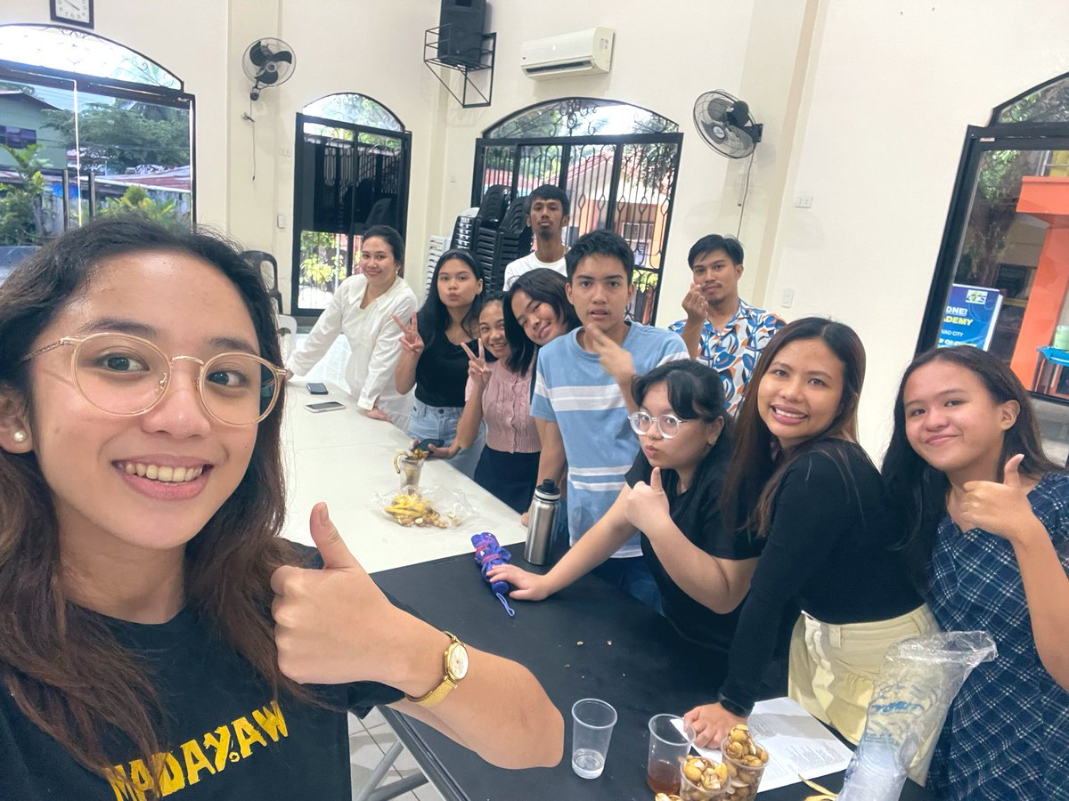 iezka_traveller's tweet photo. Happy Sunday!!! 🥰🎉

Had fun yesterday with the Church youth! We watched a movie, Overcomer! We laughed, shouted and cried a lil bit! ☺️🫣

Hope you are having a wonderful day 😊

#gm #happysunday #fun #yesterday #Church #youth #movie #overcomer #laugh #shout #cry #hello https://t.co/FKxM5B45nR