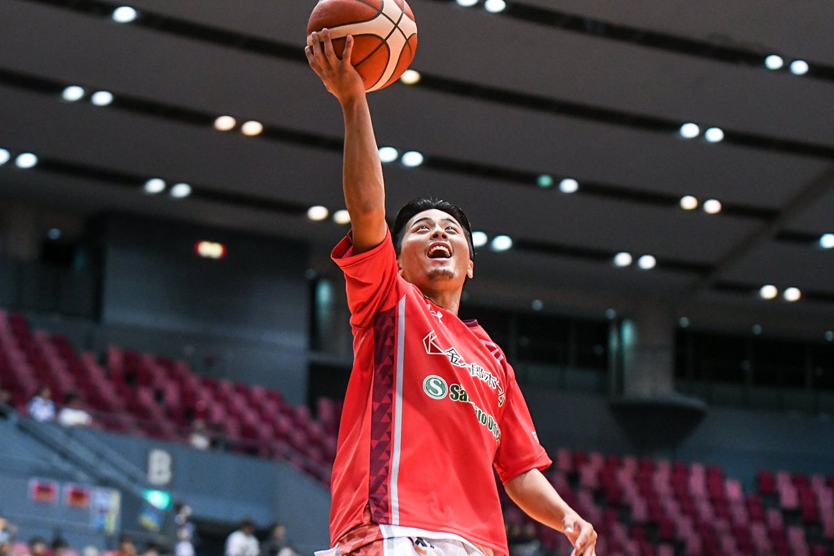 CHIBAJETS's tweet photo. アップも全力で楽しそうな我らがキャプテン🏀#chibajets #天皇杯 #富樫勇樹 #バスケ大好き少年 #今日もよろしくお願いします #千葉ジェッツ

▼ライブ配信はJBA公式YouTubeで✅
https://t.co/WE482Dl1qe https://t.co/azj6TWaj1v