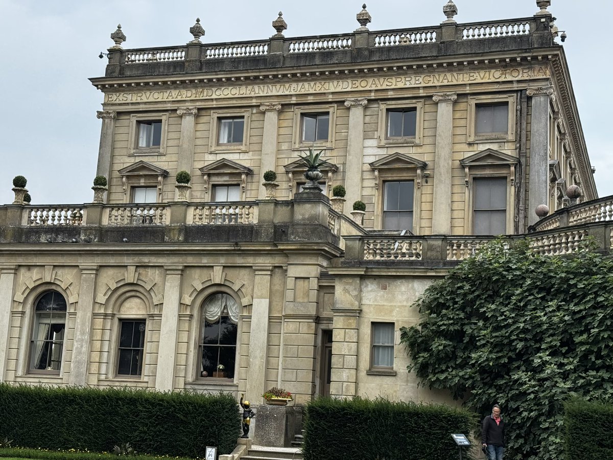 gazsplot's tweet photo. Lovely morning spent visiting the gardens at Cliveden House #clivedenhouse #nationaltrust https://t.co/DRRbMUixKF