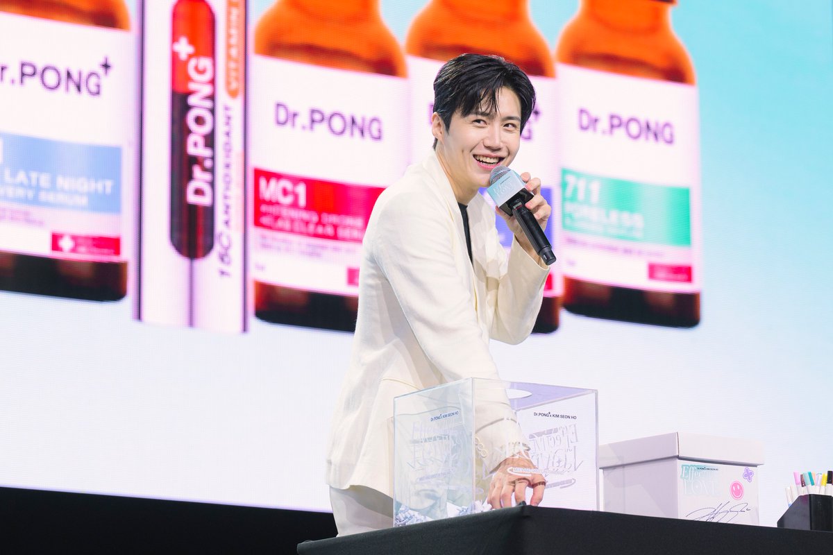 PMCenter_th's tweet photo. 🗓️ วันที่ 8 ก.ย. 2567
📍 Paragon Hall
🙏 ขอขอบคุณ @drpongofficial ที่ให้เราได้มีส่วนร่วมในครั้งนี้
#Organize by #WHITELINEACTIVATION
#Production by #PMCENTER
#DrPONGxKimSeonHo #EffectiveLovexKSH #DrPong #KimSeonHo https://t.co/Fj1o35Cdex