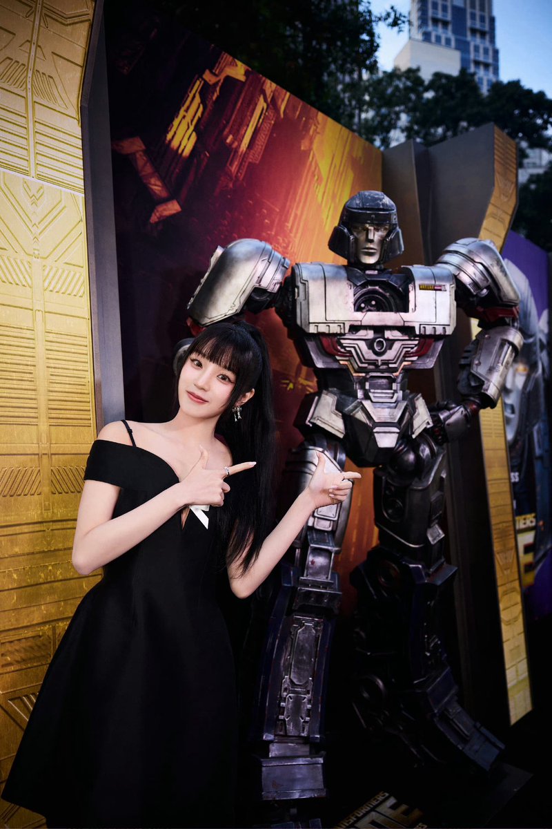 official_i_dle's tweet photo. #YUQI x #TransformersOne

#여자아이들 #GIDLE
#우기 https://t.co/8de1EhS3Fe