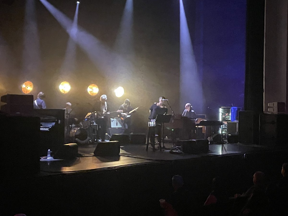 Merci <a href="/CATPOWER/">CAT POWER</a> ! Très beau concert au Civic Theater #NewOrleans