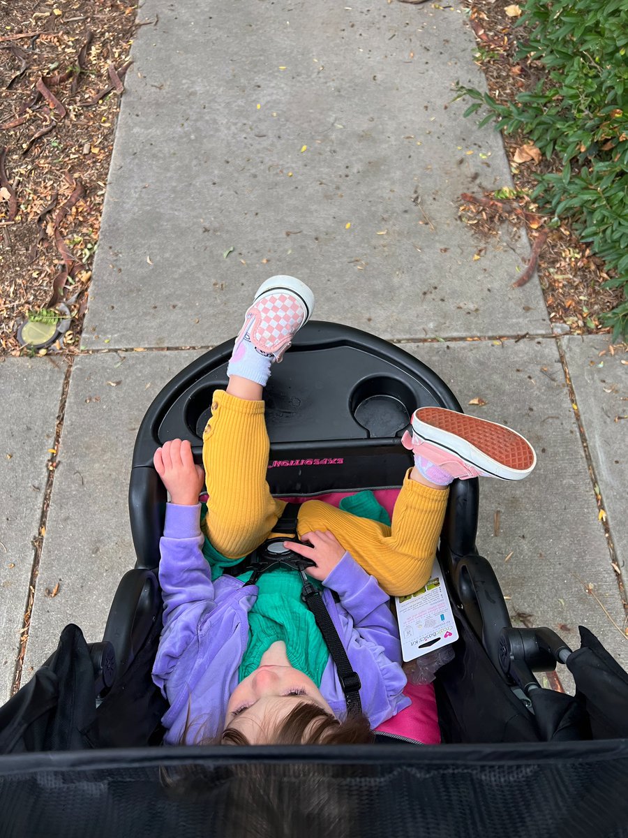 boymangodsierra's tweet image. “At least I’m enjoying the ride”⚡️💟

#hellinabucket #gratefuldeadlyrics
#firstdayoffall #firstdayofautumn #goodbyesummer