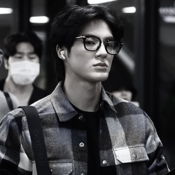 10am                                            10pm