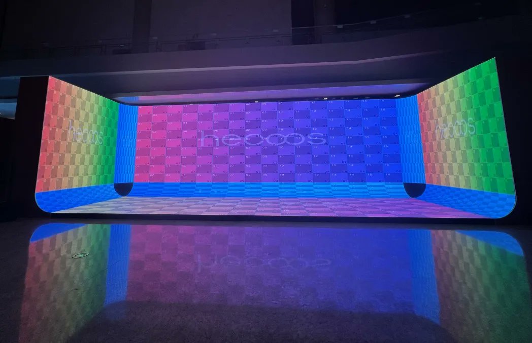 enlightv2015's tweet image. Showcase | A Ultra High Definition Immersive Experience for CAVE 8K at FOCAC | hecoos xR &amp;amp; Server
#hecoos #ImmersiveExperience #UltraHD #CAVE8K #xR #InnovativeTechnology  #AVSolutions #AVIntegration #EventProduction #ExperienceDesign #VisualArt #FOCAC #EnlighttheVision