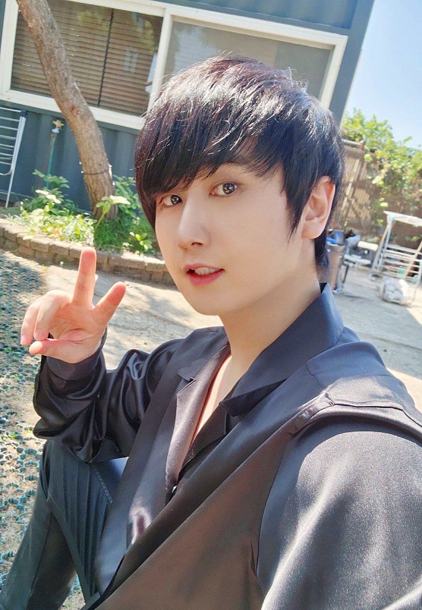 [📸YS PHOTO]

#긍정왕김땅콩 특별 출연 암영생🐕

#허영생 #HeoYoungSaeng #ホヨンセン