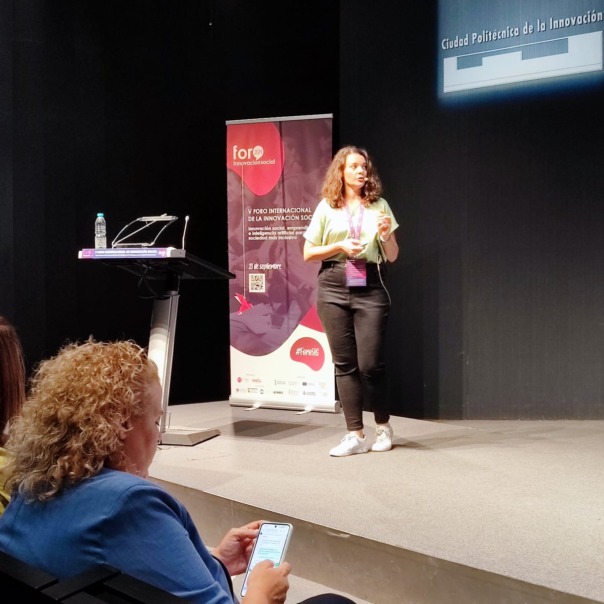 JOVESÓLIDES (@jovesolides) on Twitter photo 1/ Seguimos con atención su increíble ponencia «Inteligencia Artificial, Innovación social y pluralismo inclusivo: gobiernos, empresas y sociedad civil frente al desafío de la polarización» en el #Foro5IS
Escuchando a <a href="/tweetmench/">Carmen Torrijos</a> descubriremos que la #IA puede ser un recurso de 1/ Seguimos con atención su increíble ponencia «Inteligencia Artificial, Innovación social y pluralismo inclusivo: gobiernos, empresas y sociedad civil frente al desafío de la polarización» en el #Foro5IS
Escuchando a <a href="/tweetmench/">Carmen Torrijos</a> descubriremos que la #IA puede ser un recurso de