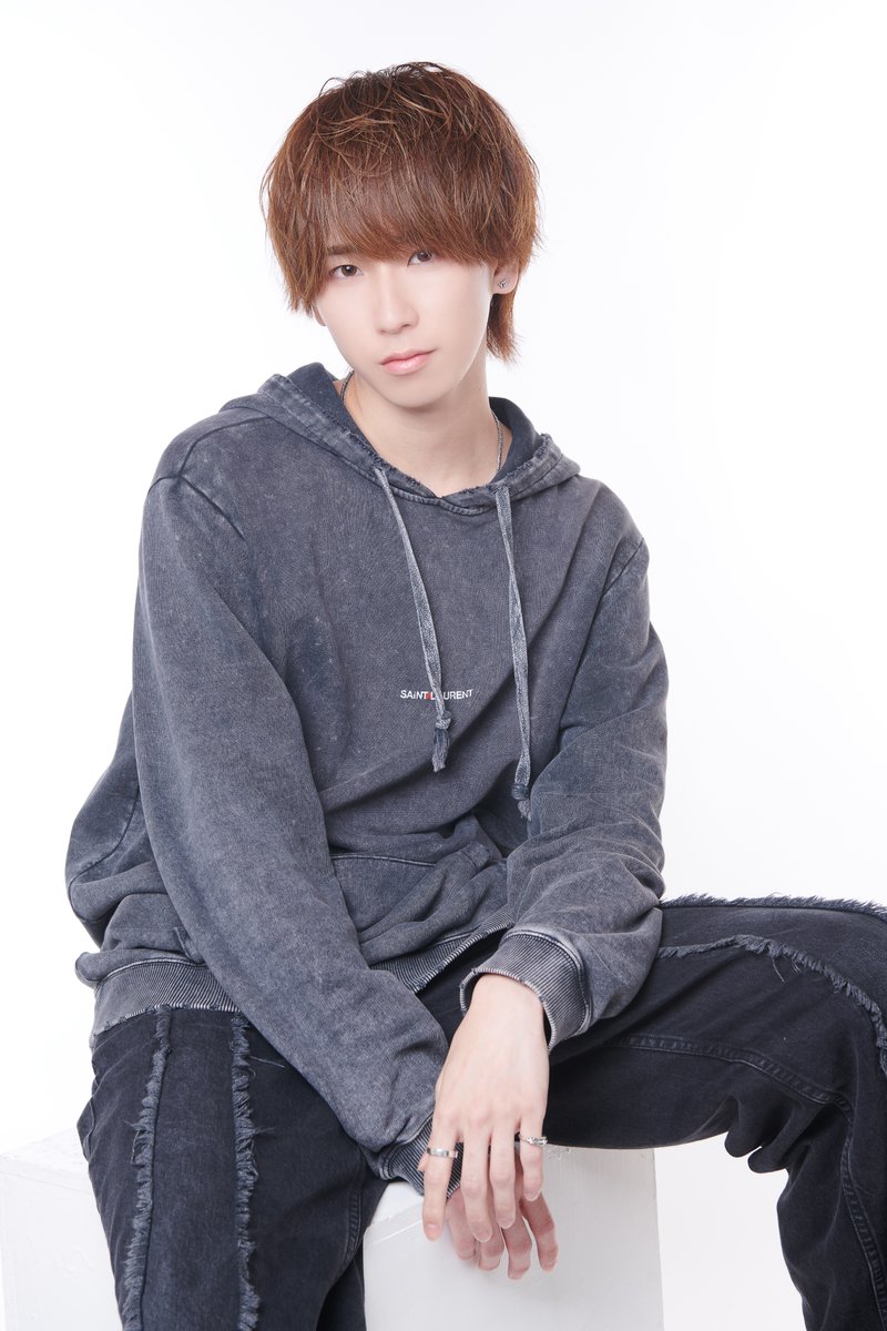 miami_studio_'s tweet photo. 【宣材紹介】
APiTSの咲人さん!シンプルな白背景がカジュアルな雰囲気にぴったりです😉
#宣材写真 #歌舞伎町 #歌舞伎町ホスト #ホス狂 #ホスト宣材 #ホス狂いと繋がりたい #ホスト #スタジオ #ホストクラブ #撮影 #sumappa #スマッパグループ #APiTS #アピッツ https://t.co/GtYwbsjlXB
