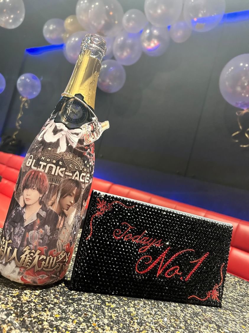 CLUBLINK_ACE_'s tweet photo. 本日もCLUB LINK ACEにご来店ありがとうございます‼️

9月22日新人歓迎祭にて、

ラスソンを飾ったのは…

1部 恋

でした🎉

『新人歓迎祭オリシャン』をいただきラスソン獲得👏🏻

みんなの今後の活躍に期待です💪🏻

またのご来店お待ちしております‼️

 #LINKACE #LINK #ACE https://t.co/lZf7oVU80g