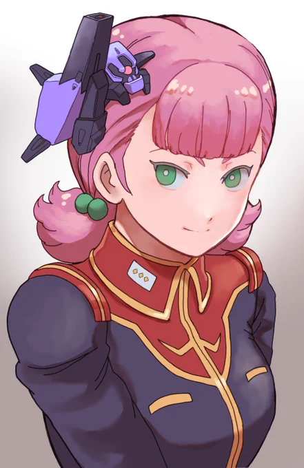 メッサーラ型のアクセサリーをつけたサラ・ザビアロフさん#Zガンダム 
