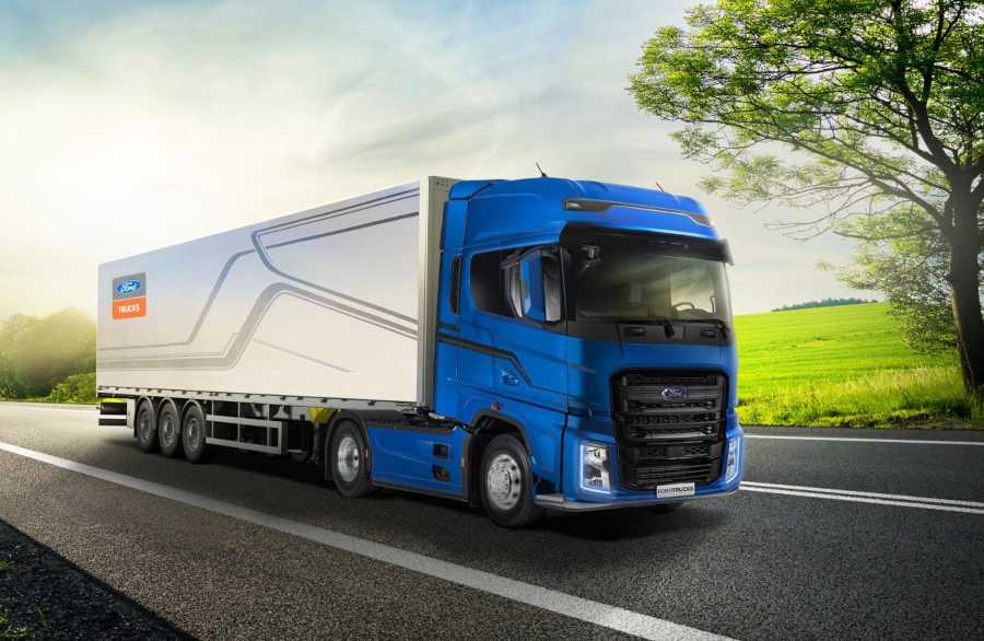 DocargaDeCA's tweet photo. Ford Trucks exhibió sus avances en el ámbito global con sus soluciones conectadas y de cero emisiones, incluyendo el F-MAX y la nueva serie F-LINE, en la feria IAA Transportation 2024 en Hannover. https://t.co/gyUt5F7oIa https://t.co/hDAqjW5fDt
