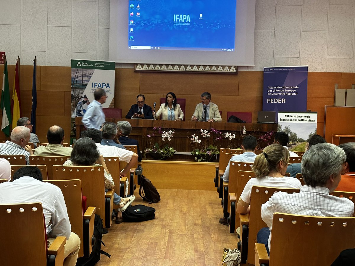 Inauguración oficial del XVI Curso superior de especialización en olivicultura.
#olivicultura #olivo #aove