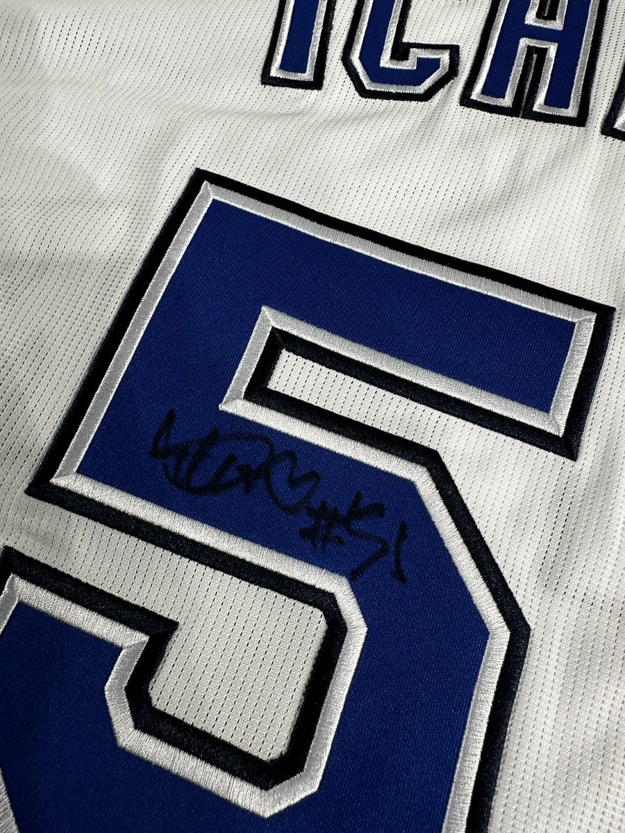BS-TBSスポーツ (@sports_bstbs) on Twitter photo イチローさん
サイン入りユニフォーム
1名様 #プレゼント🎁
高校野球女子選抜
🆚
イチロー選抜KOBE CHIBEN
📺BSTBS(BS 6)で放送中
午後8時53分からは162ch
メジャートリオ実現
#イチロー #松井秀喜 #松坂大輔
応募は今日〆切
①<a href="/sports_bstbs/">BS-TBSスポーツ</a>をフォロー
②この投稿をリポスト📲
当選はDMで📩 イチローさん
サイン入りユニフォーム
1名様 #プレゼント🎁
高校野球女子選抜
🆚
イチロー選抜KOBE CHIBEN
📺BSTBS(BS 6)で放送中
午後8時53分からは162ch
メジャートリオ実現
#イチロー #松井秀喜 #松坂大輔
応募は今日〆切
①<a href="/sports_bstbs/">BS-TBSスポーツ</a>をフォロー
②この投稿をリポスト📲
当選はDMで📩