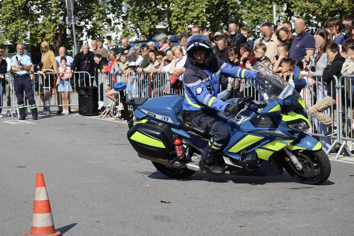 [ JPO 22/09 – Retour en images 📸]

Pour cette première édition de notre journée portes ouvertes, l'événement a été un véritable succès ! En effet, vous avez été près de 1 200 visiteurs ! 👮‍♂️🇫🇷
#ggd56 #jpo #vannes #morbihan
